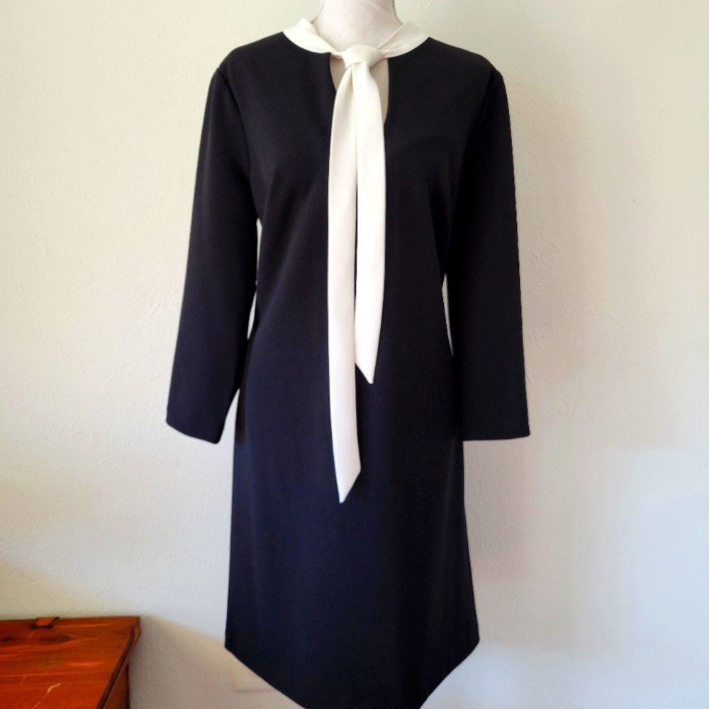 Tommy Hilfiger Classic Black White Tie Front Long Sleeve 12